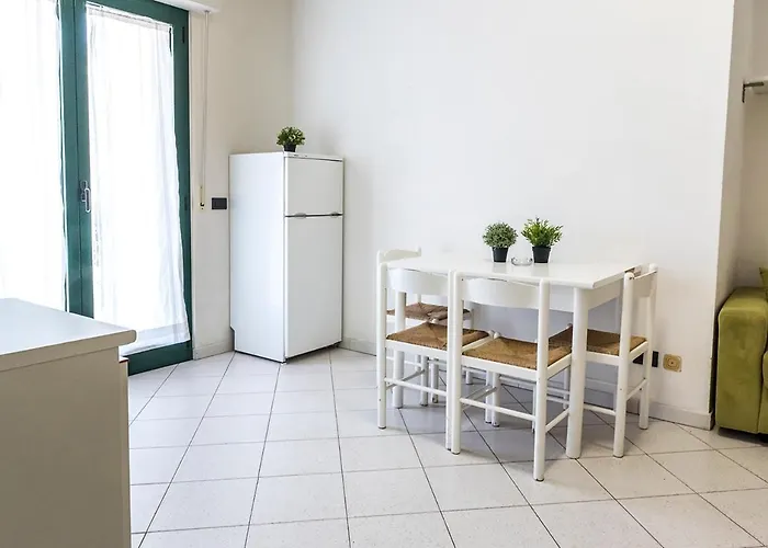 Se008 - Senigallia, Bilocale Sul Mare Con Spiaggia *