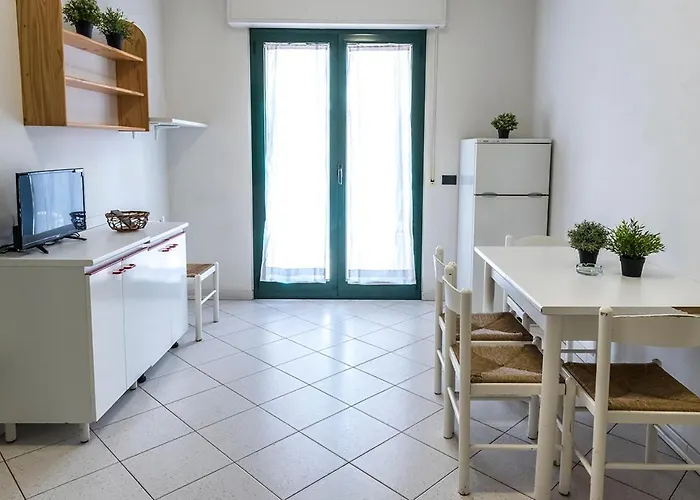 Se008 - Senigallia, Bilocale Sul Mare Con Spiaggia דירה